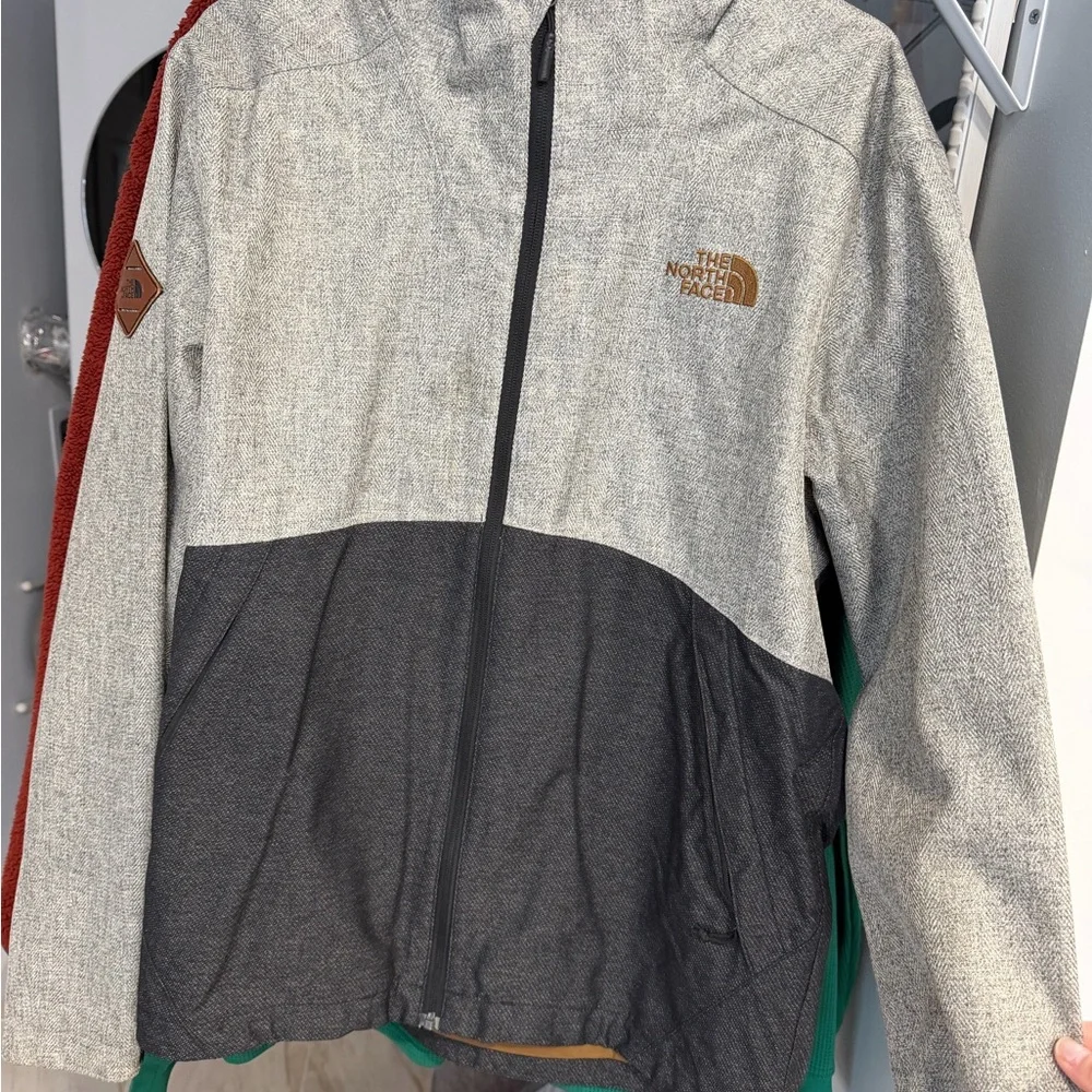 The North Face Jacket - Picture 1 of 4